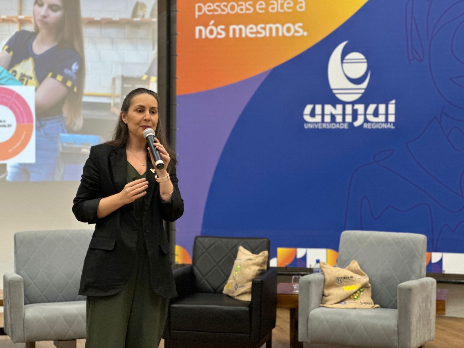 Formação em debate